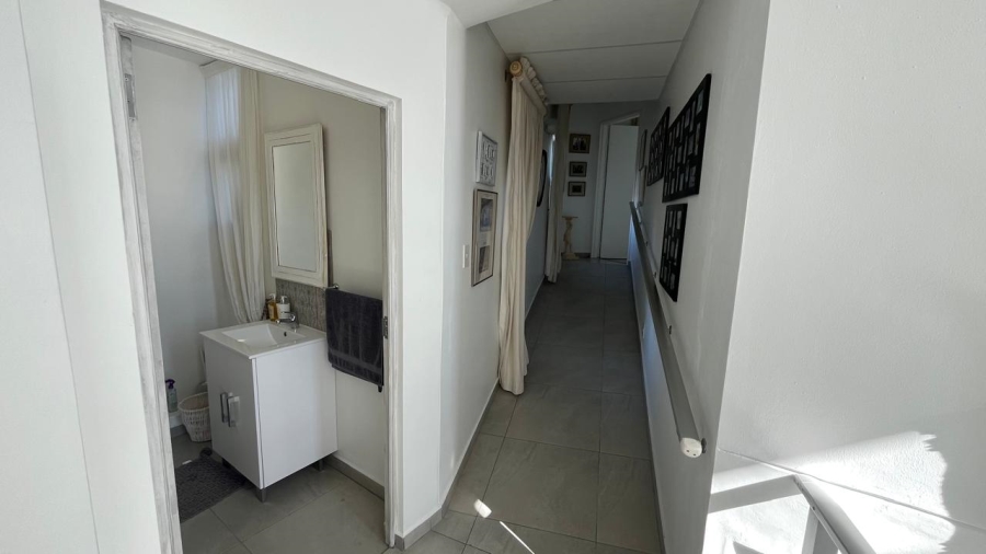 3 Bedroom Property for Sale in Wavecrest Eastern Cape